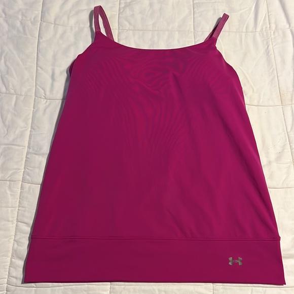 Under Armour Yoga Top with Built-In Bralette Women’s Size Small - Picture 1 of 5
